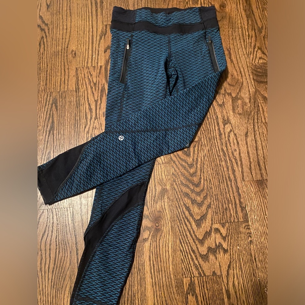 Black/blue pattern lulu!